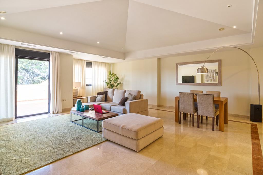 Mimosas Banus Apartament *